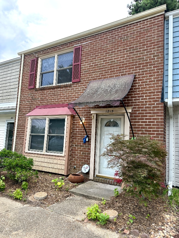 property at 1813 Carlton E
