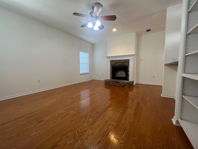 11583 NW 17 Pl in Gainesville, FL - Building Photo - Building Photo