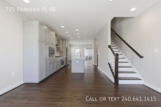 725 Parkside Pl NE in Washington, DC - Building Photo - Building Photo