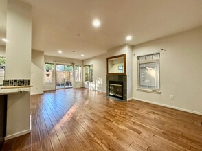 17449 NE 122nd St in Redmond, WA - Building Photo - Building Photo