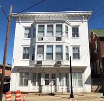 121 W Main Thru 125 St Apartments