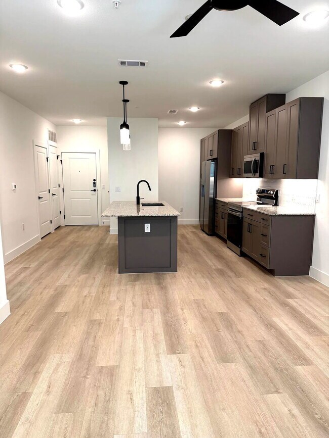 property at 16601 Braker Ln