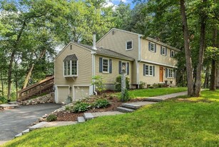 21 Eldridge Rd in Harvard, MA - Building Photo