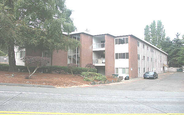 Glenview Apartments in Seatac, WA - Building Photo