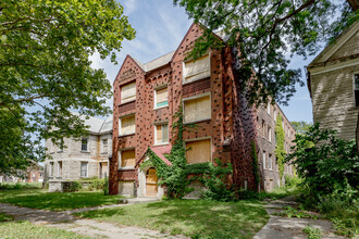 1594 Cadillac Blvd in Detroit, MI - Building Photo - Building Photo