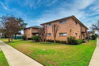 4149 Lovers Ln in Dallas, TX - Building Photo - Building Photo