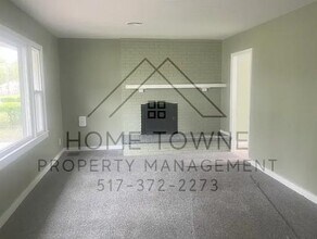 135 W Howe Ave in Lansing, MI - Building Photo - Building Photo