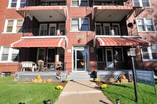 1306 8th Ave in Beaver Falls, PA - Building Photo