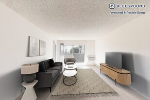 3883 Ingraham St in San Diego, CA - Building Photo