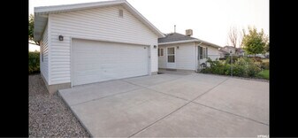 275 Pennsylvania Dr in Harrisville, UT - Building Photo