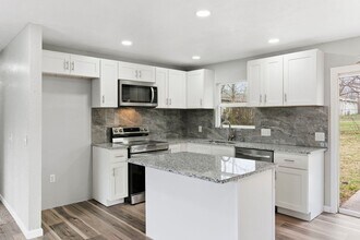 304 Rice St in Nixa, MO - Building Photo - Building Photo