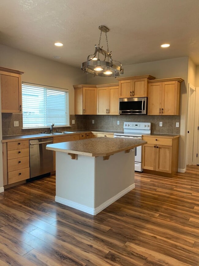 10600 Avalon St in Nampa, ID - Building Photo - Building Photo