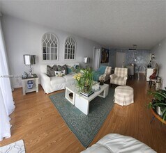 780 NE 69th St in El Portal, FL - Building Photo - Building Photo