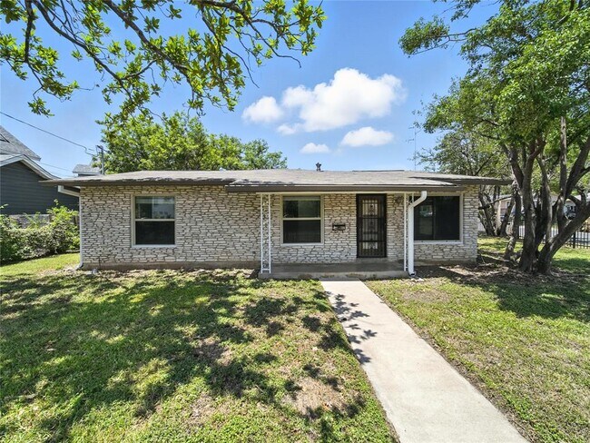 1604 Springdale Rd in Austin, TX - Building Photo - Building Photo