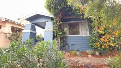 2433 Bonar St in Berkeley, CA - Building Photo - Building Photo