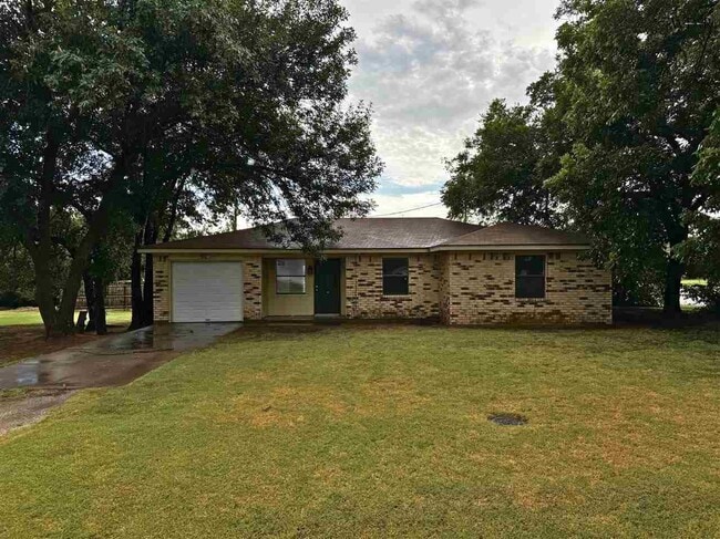 property at 201 E Bois D Arc St