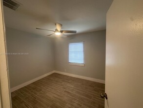 209 SW 5th St in Dania Beach, FL - Building Photo - Building Photo