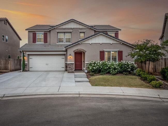 property at 3485 Robinwood Ave