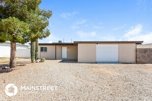 7530 E Poinciana Dr in Tucson, AZ - Building Photo