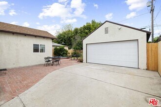 4753 Saloma Ave in Los Angeles, CA - Building Photo - Building Photo
