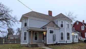 109 Irwin Ave in Muskegon, MI - Building Photo