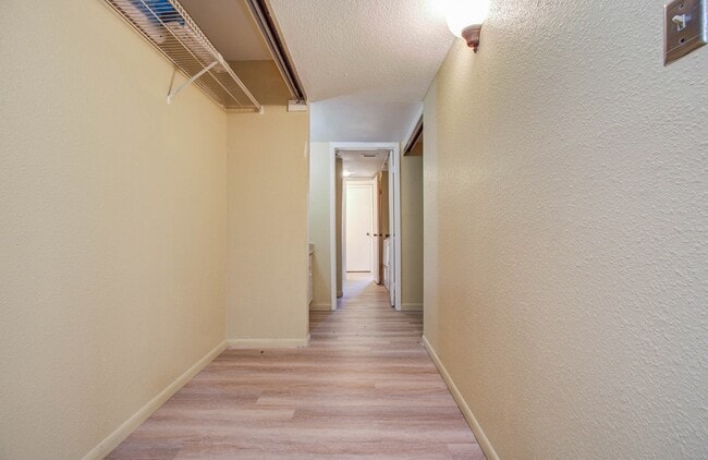 9000 Bissonnet St in Houston, TX - Building Photo - Building Photo