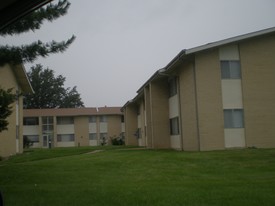 146 Clarkson Rd Apartments