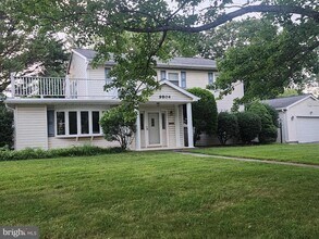 9804 Broad St in Bethesda, MD - Building Photo - Building Photo
