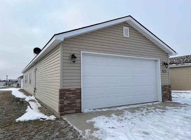 174 Noma Dr in Stanley, ND - Building Photo - Building Photo