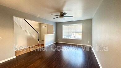 19 Madrone Pl in Hampton, VA - Building Photo - Building Photo