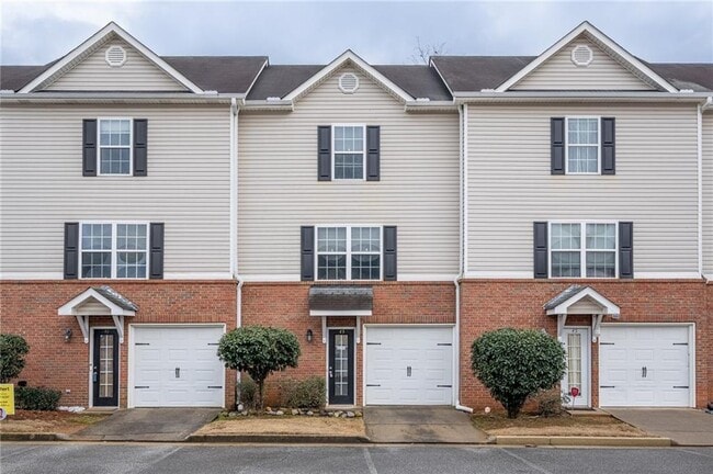 property at 43 Middlebrook Dr