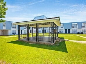 4805 Park Towne Way in Montgomery, AL - Building Photo - Building Photo