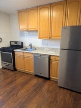 307 Ridge Rd, Unit First Floor in Wilmette, IL - Foto de edificio - Building Photo