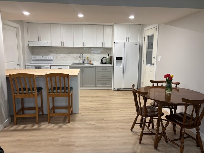 property at 2740 Alvaston Pl