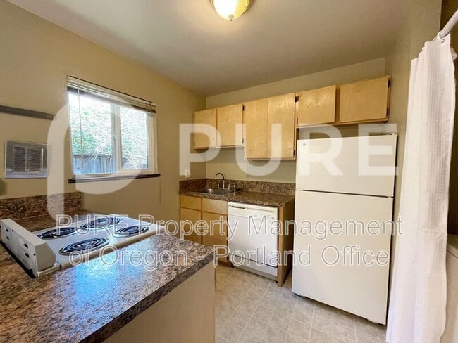 527 NE 63rd Ave in Portland, OR - Building Photo - Building Photo