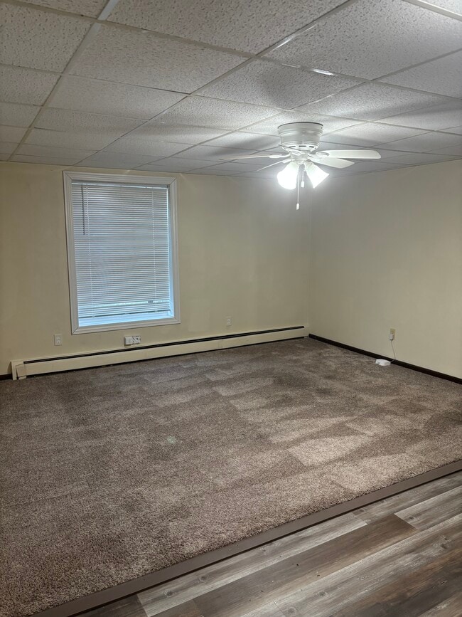 1001 14th St, Unit Triplex in Silvis, IL - Building Photo - Building Photo