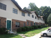 Colony Pointe in Greensboro, NC - Building Photo - Building Photo