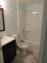 613 Garfield Ave, Unit #2 in Milford, OH - Foto de edificio - Building Photo