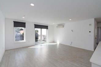 Ttoren | Modern Living. Naturally. in Allston, MA - Building Photo - Interior Photo