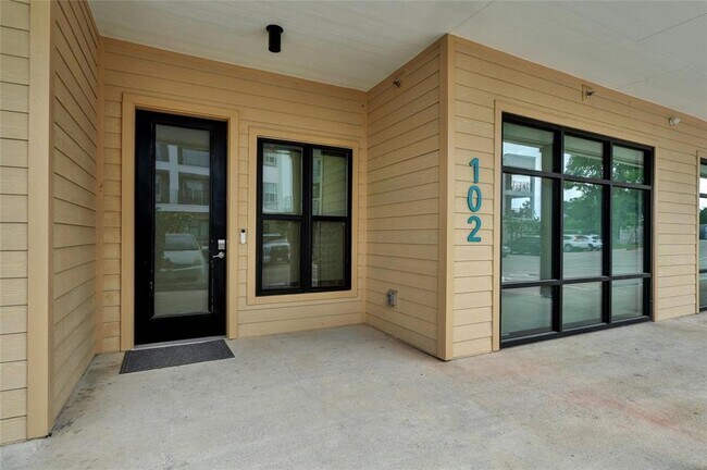 4901 Springdale Rd in Austin, TX - Building Photo - Building Photo