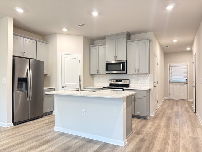 926 Field Ivy Dr in Fuquay Varina, NC - Building Photo - Building Photo