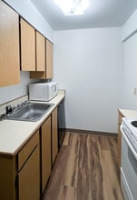 3051 Lois Dr in Anchorage, AK - Building Photo - Building Photo