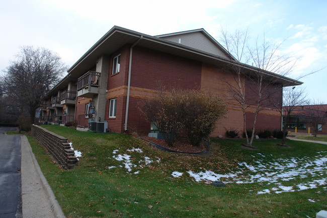 University West in Des Moines, IA - Building Photo - Building Photo