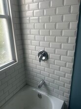 2185 E 71st St, Unit 2nd floor in Cleveland, OH - Building Photo - Building Photo