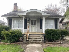 22 Delaware Ave in Danville, IL - Building Photo