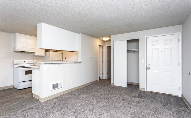 3218 S Monroe St in Tacoma, WA - Building Photo - Building Photo