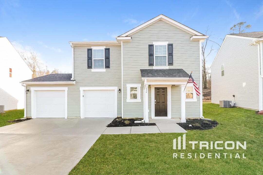 114 Forest Bend Way in Clayton, NC - Building Photo