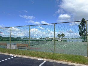 12760 Indian Rocks Rd in Largo, FL - Building Photo - Building Photo
