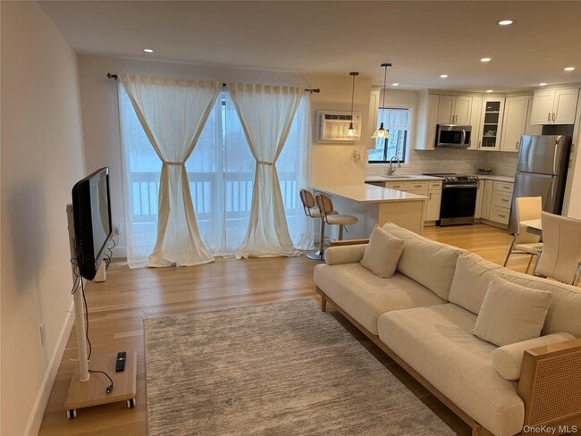 404 Vista on the Lake in Carmel, NY - Building Photo - Building Photo