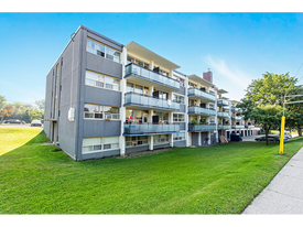 4750 Bathurst Street Apartments